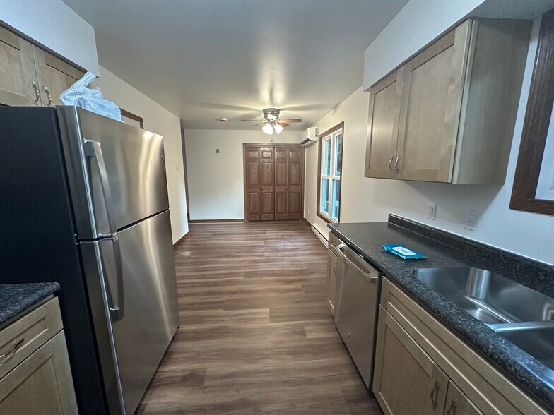 Building Photo - 5705 Moyer Ave