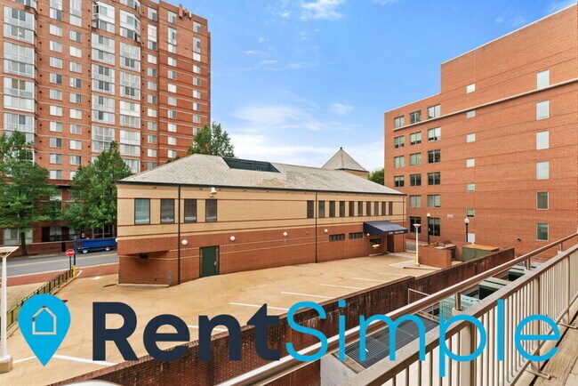 Building Photo - 309 Holland Ln