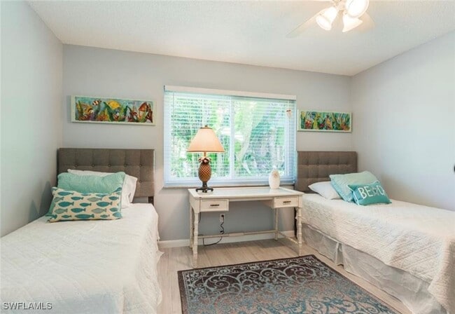 Building Photo - 372 4th Ave S