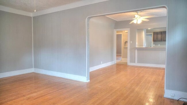 Building Photo - 2979 N Murray Ave