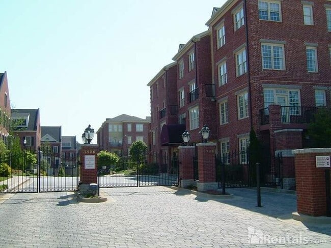 Building Photo - 1735 Peachtree St NE