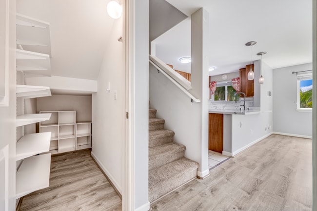 Building Photo - 83 Hoolaau St