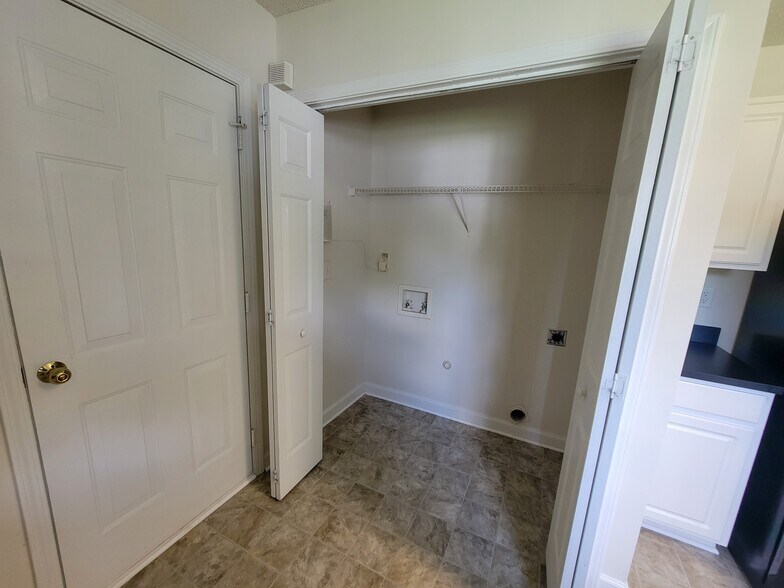Hookups for electric washer and dryer. - 6903 Seney Dr