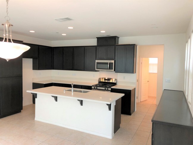 Building Photo - 2873 S Via Belamaria