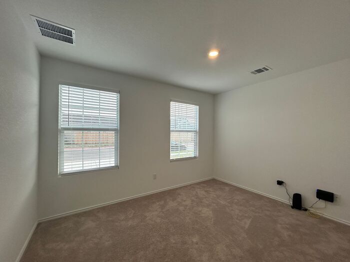 Building Photo - 1213 Catfish Ln