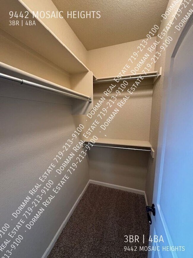 Building Photo - 9442 Mosaic Heights