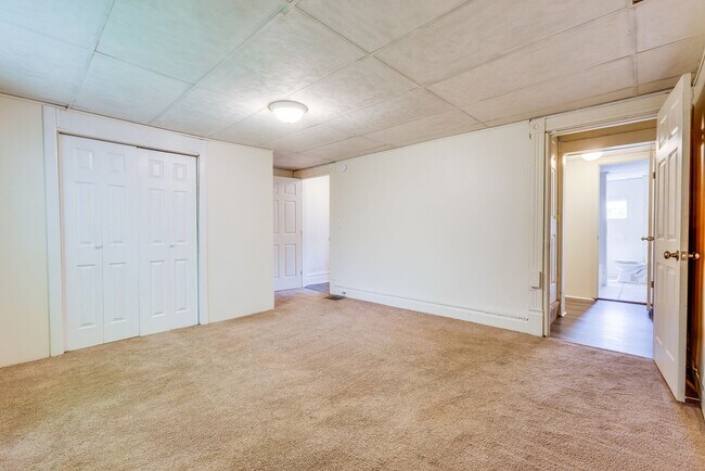 Building Photo - Available August 2026 - 3 Bedroom Home w/ Central AC & Spacious Yard!