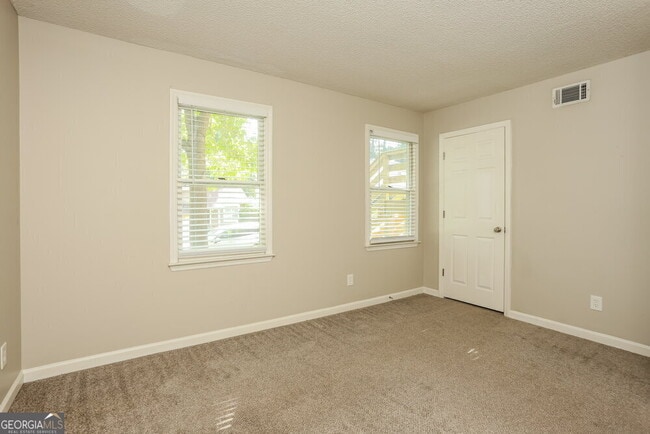 Building Photo - 2400 Boone Pl