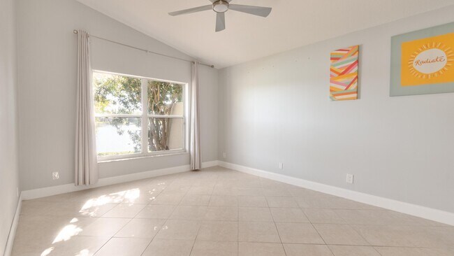 Building Photo - 10789 Barque Ct