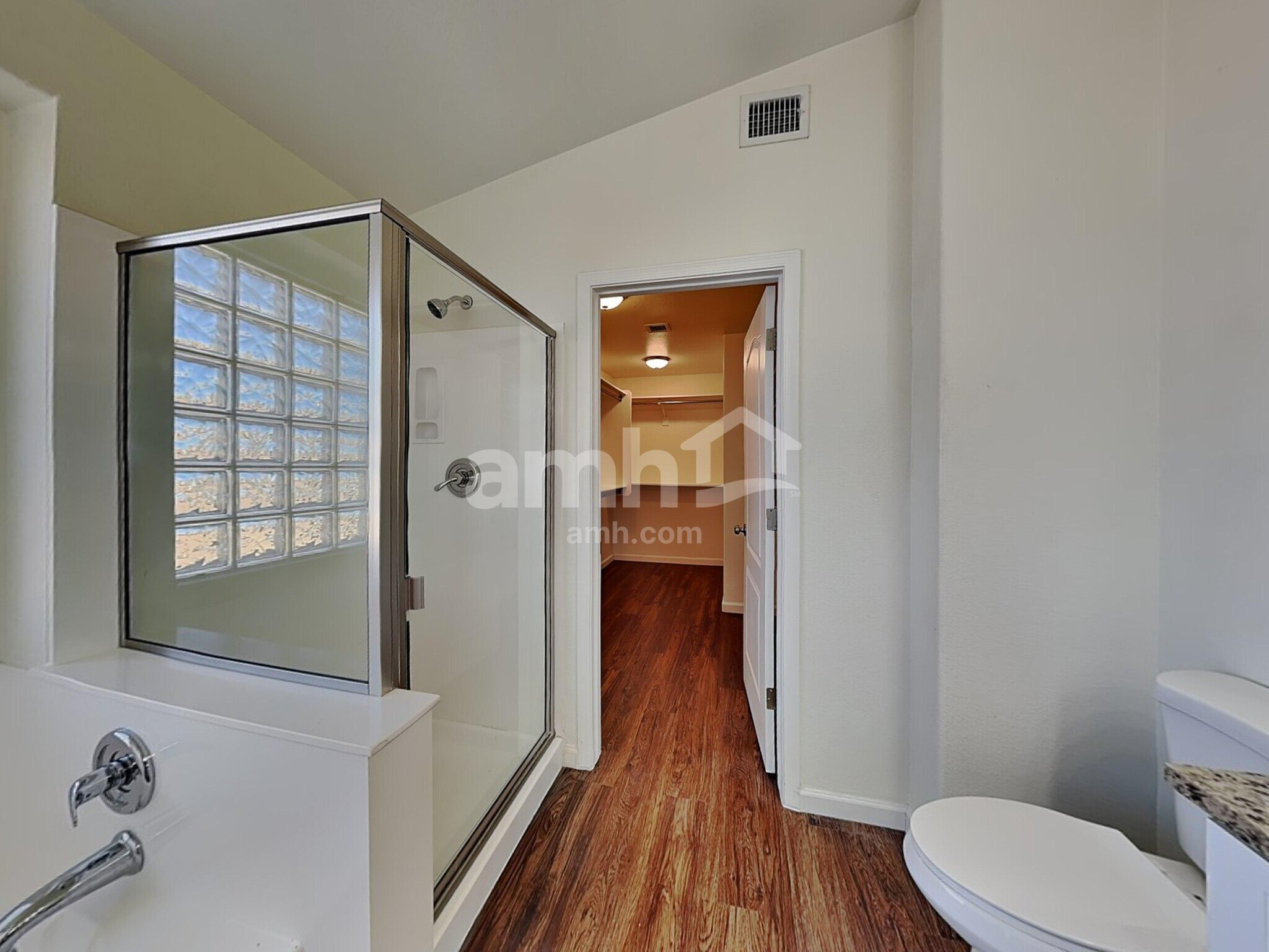 Building Photo - 9824 E Onza Ave