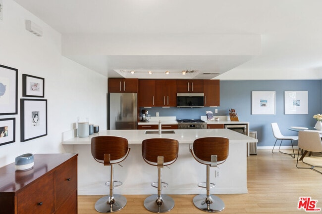 Building Photo - 2700 Cahuenga Blvd