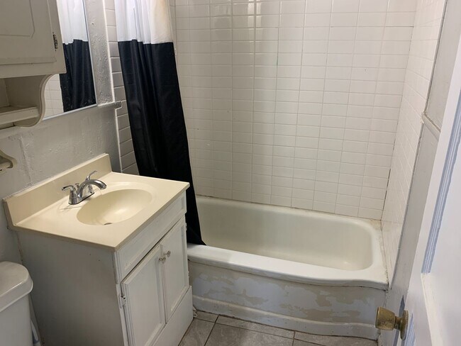 Building Photo - 2937 NW 45th St