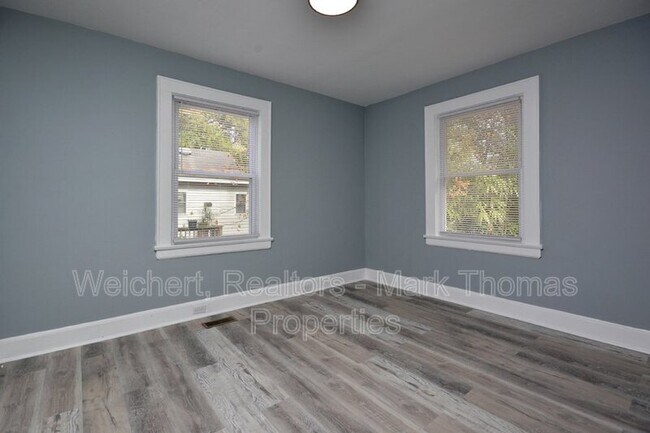 Building Photo - 216 N Guthrie Ave