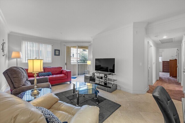 Building Photo - Meridian Luxury Condo in Resort Community ...