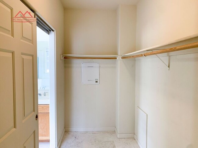 Building Photo - 4016 Lylewood Ct