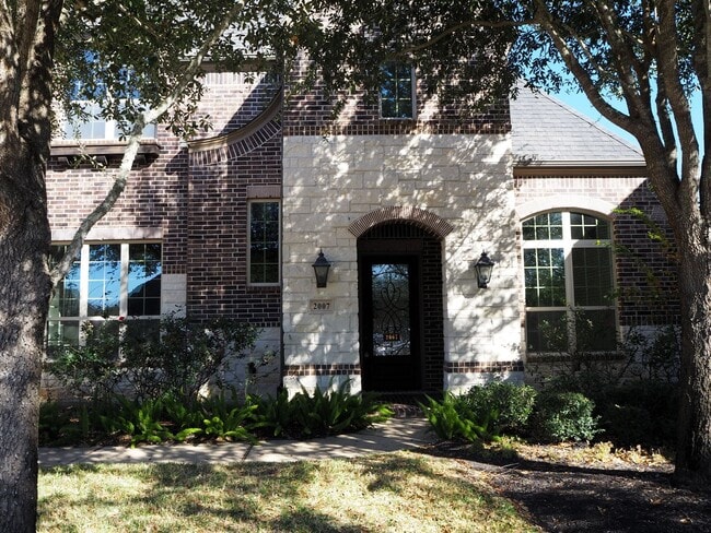 Building Photo - 2007 Greenvine Cir