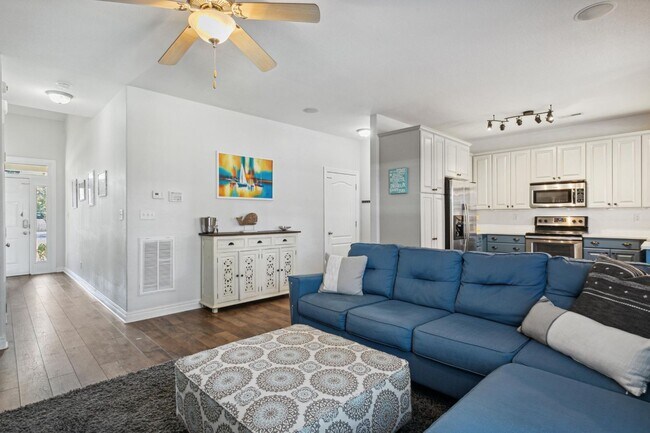 Building Photo - Oceana Area