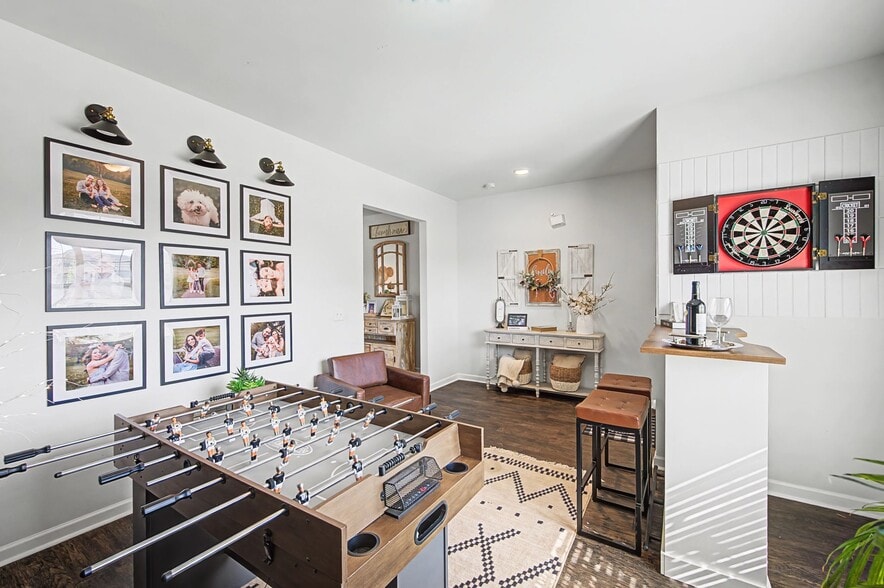 Building Photo - 2784 Nottingham Dr