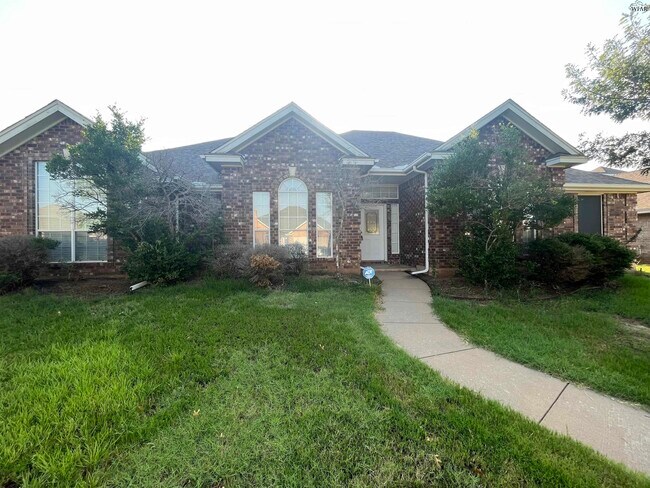 Primary Photo - 4927 Legacy Dr