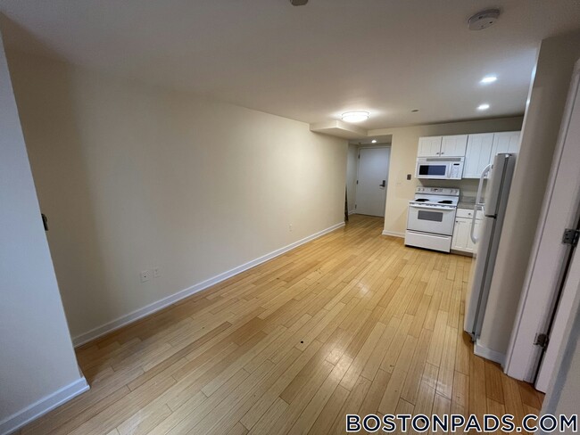 Building Photo - 40 Boylston St