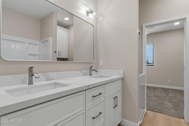 Building Photo - 1222 E Diamond St