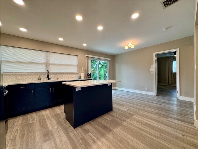 Building Photo - 1871 NW 31st Ct