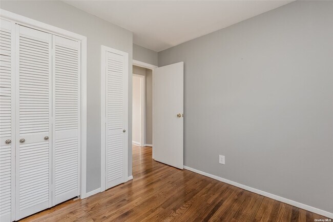 Building Photo - 7 Dune Ct