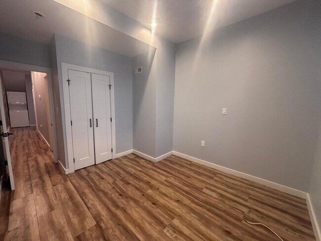 Building Photo - 1621 1st St NW