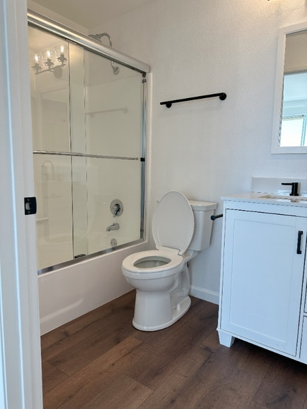 Building Photo - 19350 Sherman Way