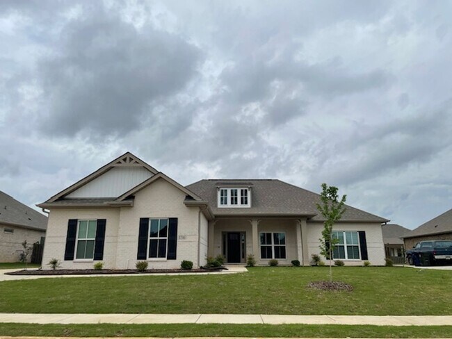 Building Photo - 136 Rosemary Ayers Dr