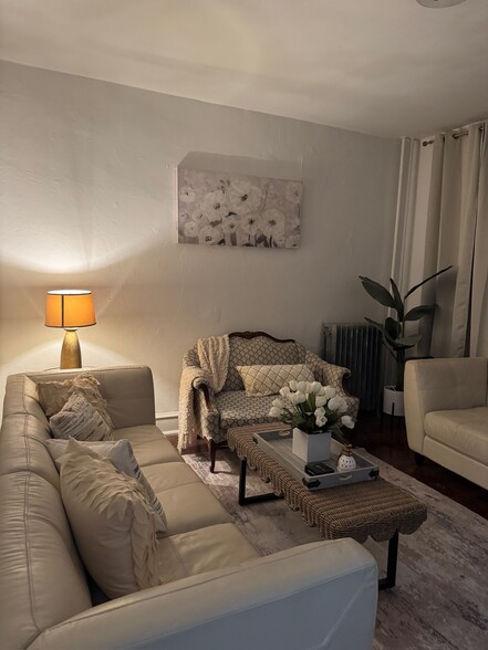 Building Photo - 5409 Walnut St