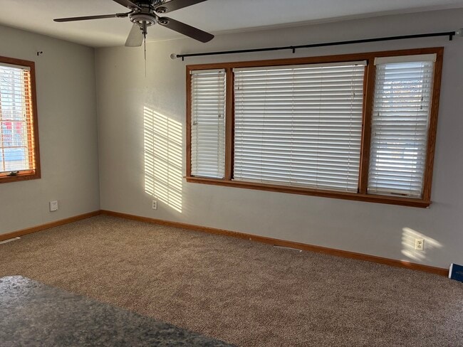 Building Photo - 360 Garden Ct