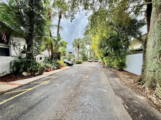 Building Photo - 8331 SW 157th Ave