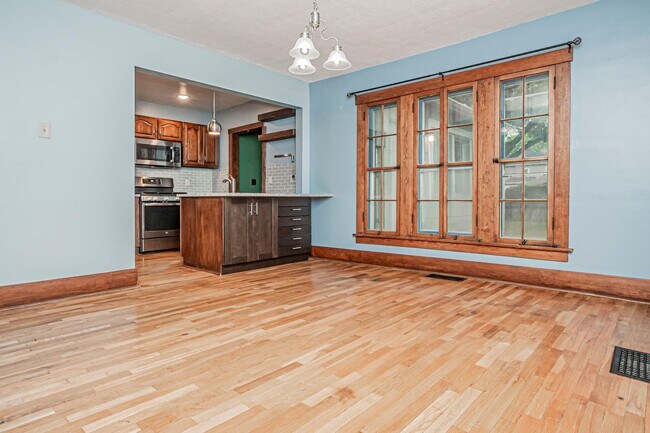 Building Photo - Please View 3D Virtual Walk-Through Before...