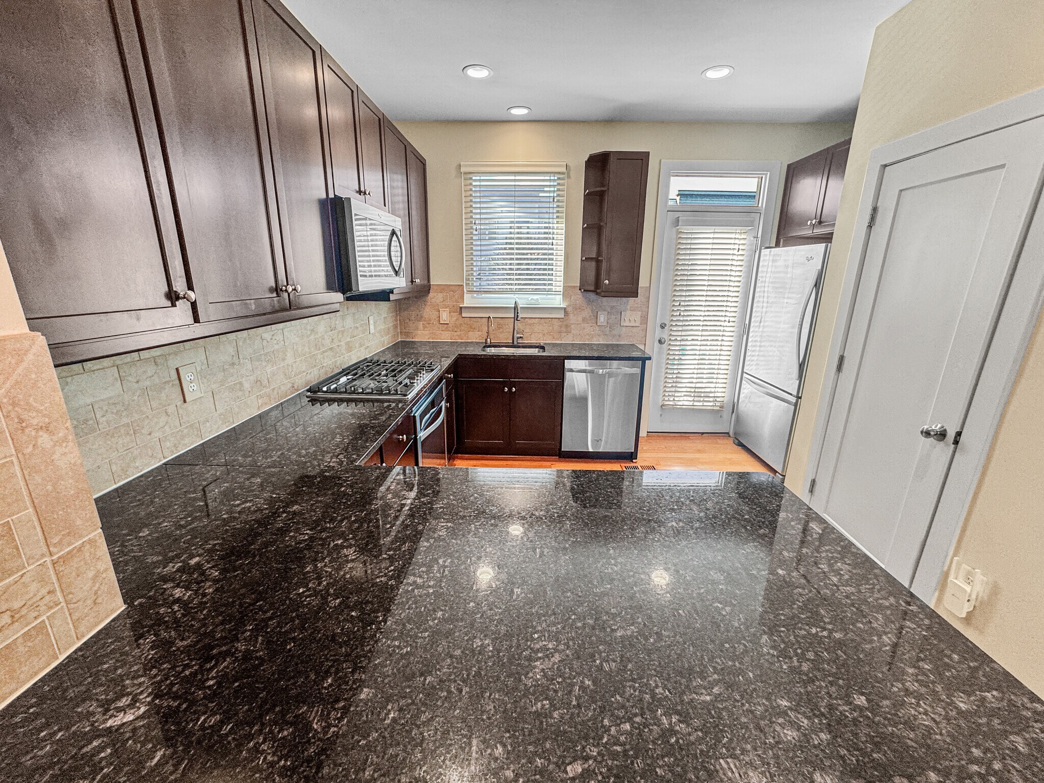 Building Photo - 5610 45th Ave