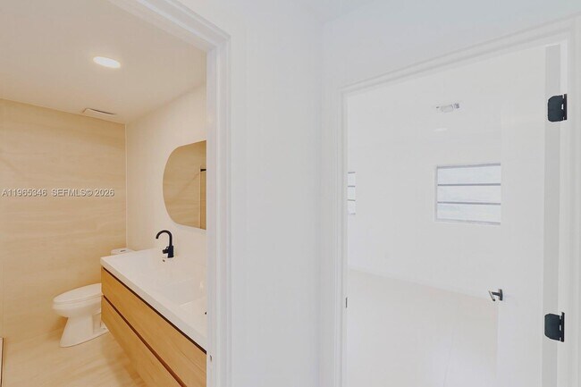 Building Photo - 4671 SW 43rd Terrace