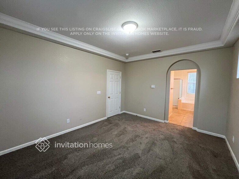 Building Photo - 301 Unity Cir