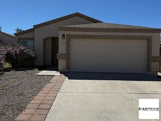Building Photo - Beauty abounds in this home