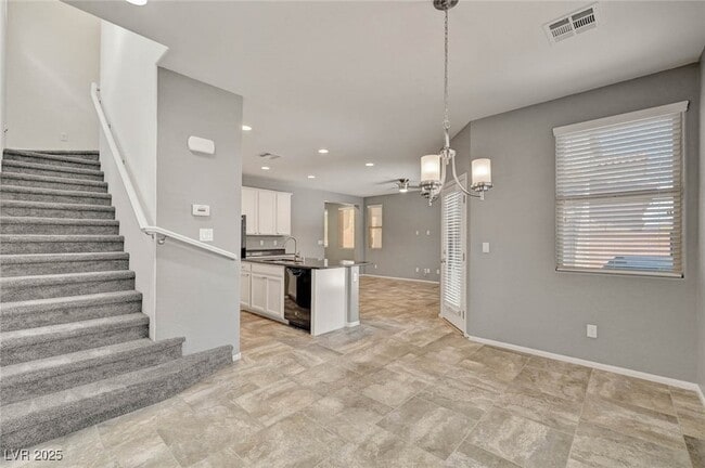 Building Photo - 864 Royal Amethyst Way