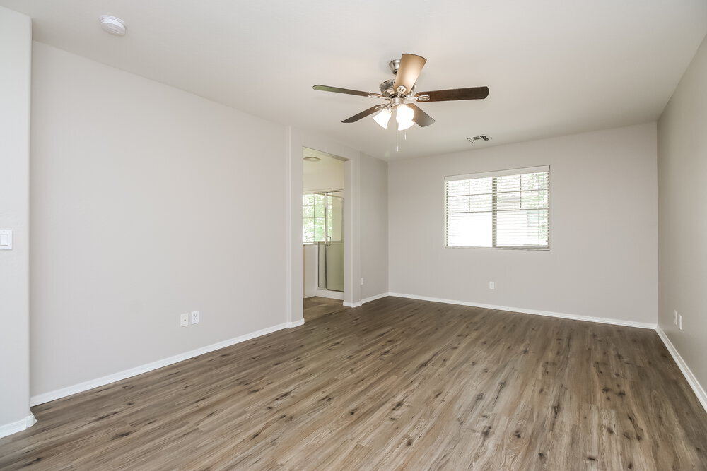 Building Photo - 92 E Catclaw St