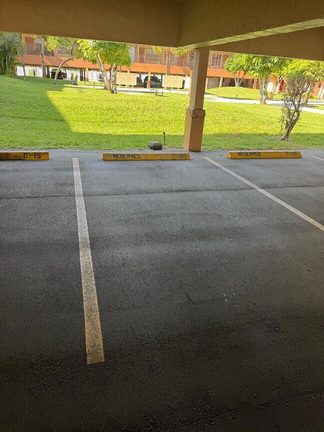 Building Photo - 4121 NW 26th St