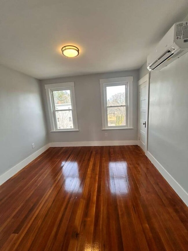 Building Photo - 67 Fairlawn Ave