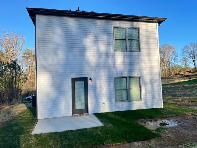 Building Photo - Home for Rent in Weaver, AL!!!  View with 48 Hours Notice!