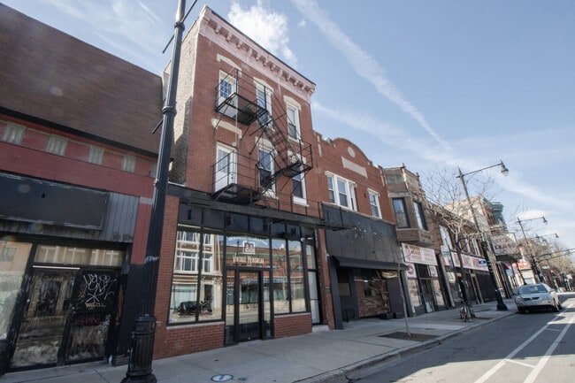 Primary Photo - 2545 W North Ave