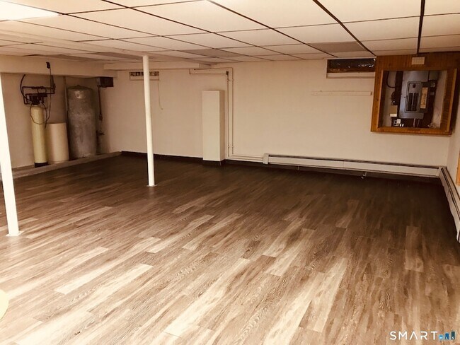 Building Photo - 133 Musket Ridge Rd