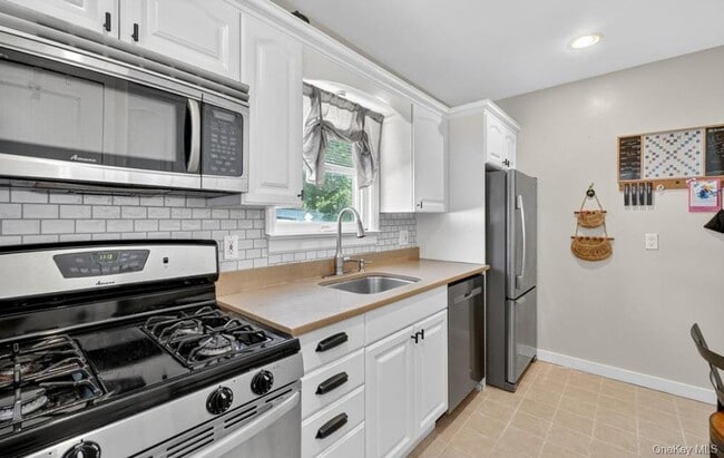 Building Photo - 34 Ridge Rd