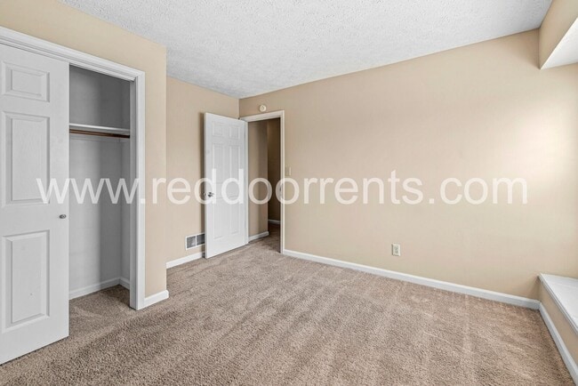 Building Photo - 7722 Trophy Club Dr S