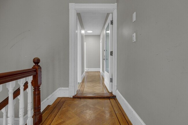 Building Photo - 59 Spring St