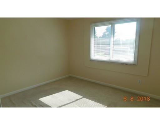 Building Photo - 176 Maple Ave