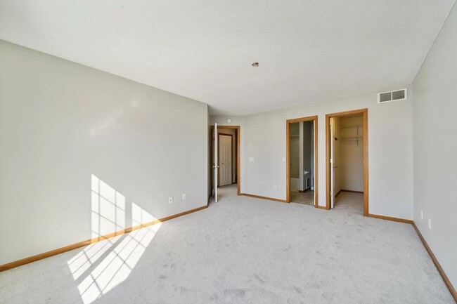 Master Bedroom - 7348 Timber Crest Dr S